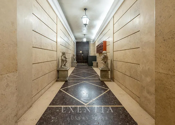 Spanish Steps Penthouse With Sunset Terrace *
