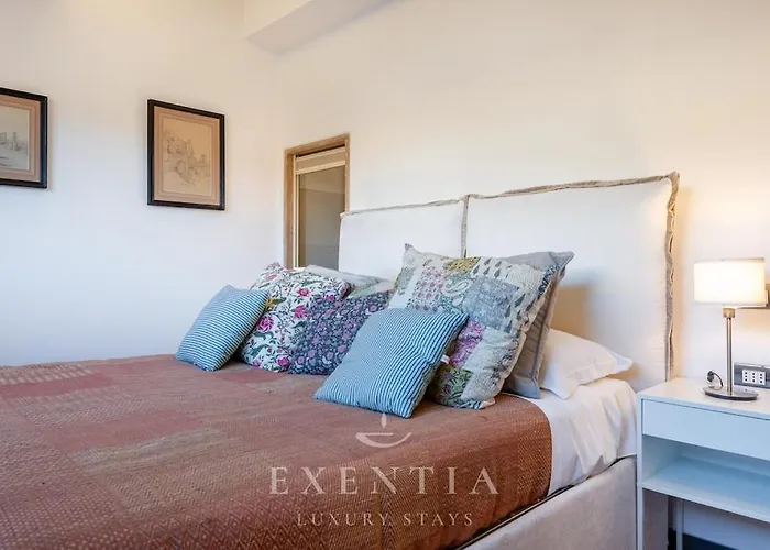Spanish Steps Penthouse With Sunset Terrace *